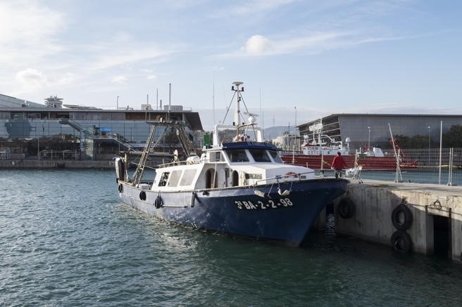 Hundimiento del pesquero El Fairell en las proximidades del puerto de Barcelona